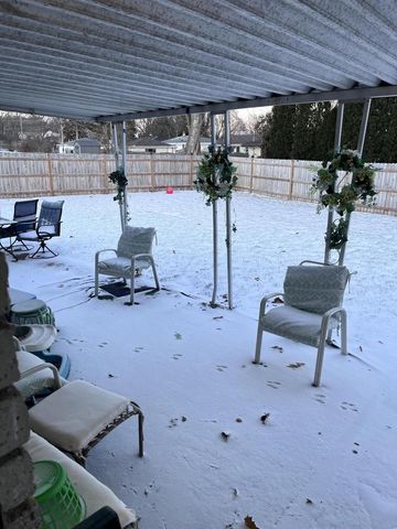 6864 N 85th STREET, Milwaukee, WI 53224