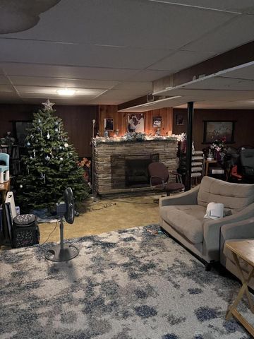 6864 N 85th STREET, Milwaukee, WI 53224