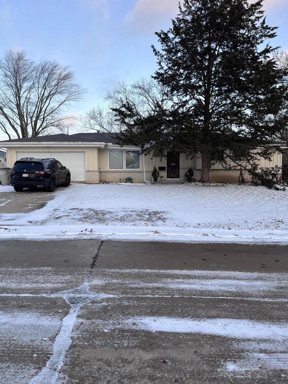 6864 N 85th STREET, Milwaukee, WI 53224