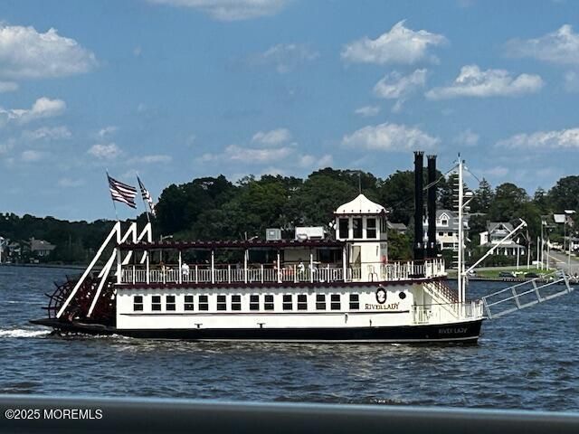 101 Harbor Court, Pine Beach, NJ 08741