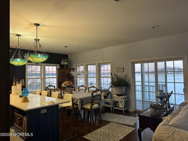 101 Harbor Court, Pine Beach, NJ 08741