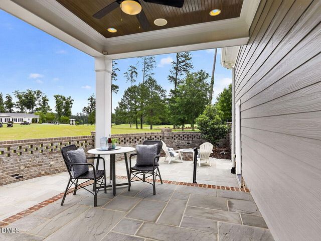 1920 Green Oaks Parkway, Holly Springs, NC 27540