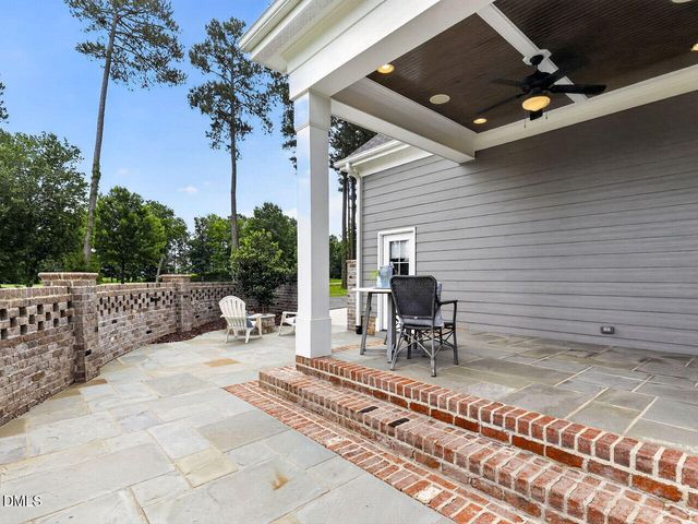 1920 Green Oaks Parkway, Holly Springs, NC 27540