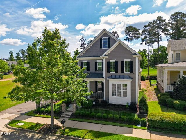 1920 Green Oaks Parkway, Holly Springs, NC 27540