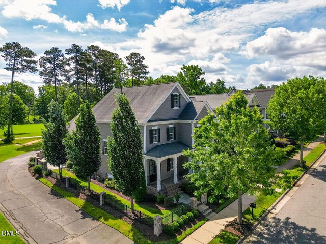 1920 Green Oaks Parkway, Holly Springs, NC 27540