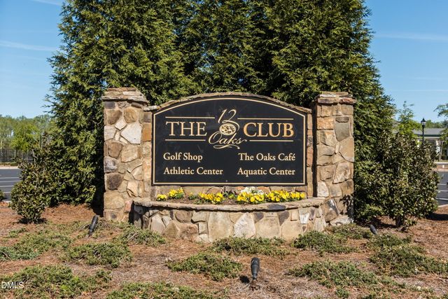 1920 Green Oaks Parkway, Holly Springs, NC 27540