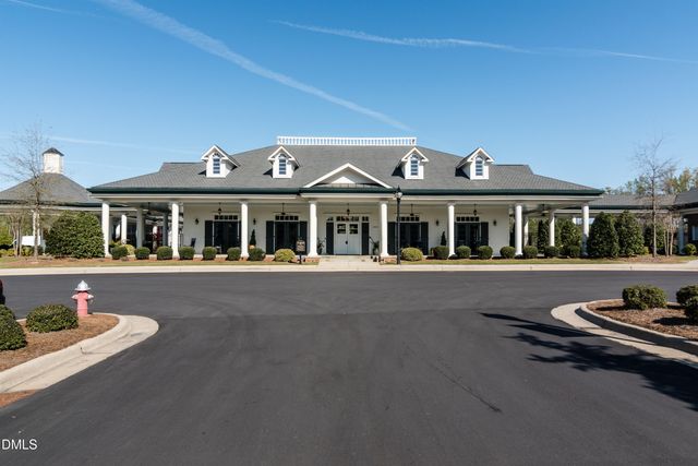 1920 Green Oaks Parkway, Holly Springs, NC 27540