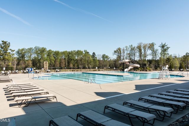 1920 Green Oaks Parkway, Holly Springs, NC 27540