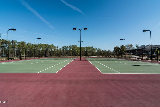 1920 Green Oaks Parkway, Holly Springs, NC 27540