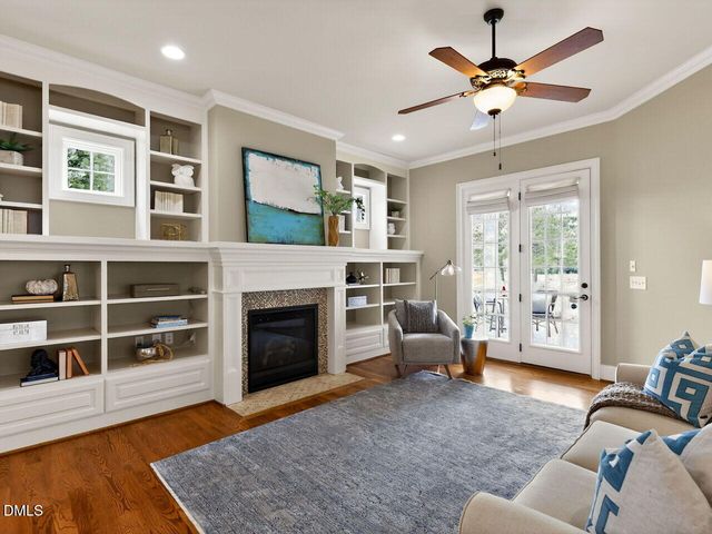1920 Green Oaks Parkway, Holly Springs, NC 27540