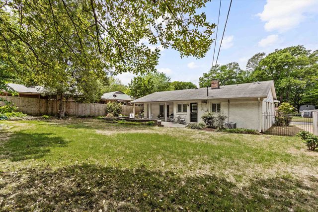 272 LEONORA DR, Memphis, TN 38117