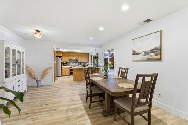 5932 Angelo Dr, Loomis, CA 95650