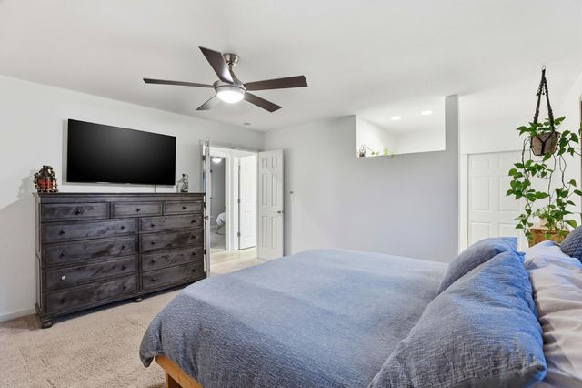 5932 Angelo Dr, Loomis, CA 95650