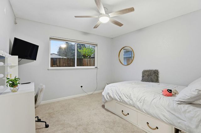 5932 Angelo Dr, Loomis, CA 95650