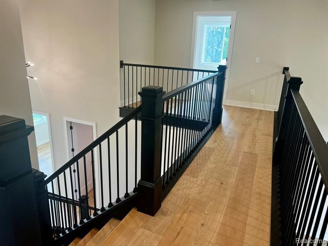 2936 W Walton Boulevard, Waterford, MI 48329