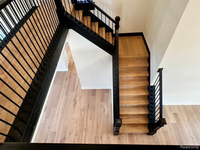 2936 W Walton Boulevard, Waterford, MI 48329
