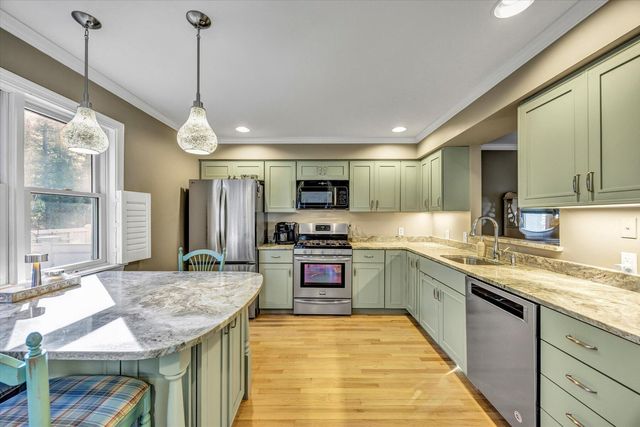 4 Bob White UNIT 4, Mashpee, MA 02649