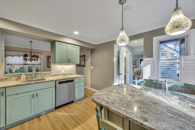 4 Bob White UNIT 4, Mashpee, MA 02649