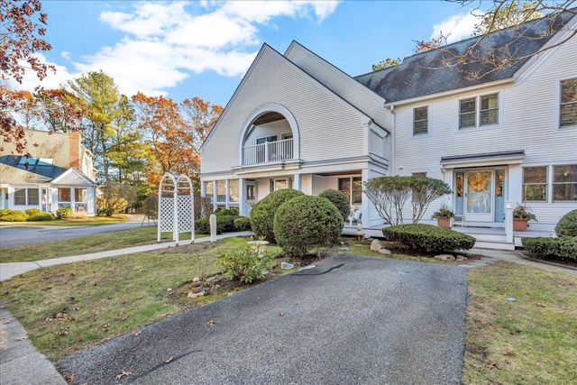 4 Bob White UNIT 4, Mashpee, MA 02649