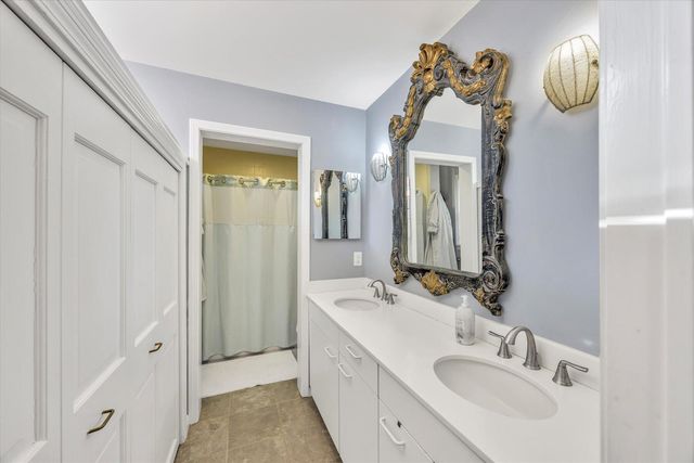 4 Bob White UNIT 4, Mashpee, MA 02649