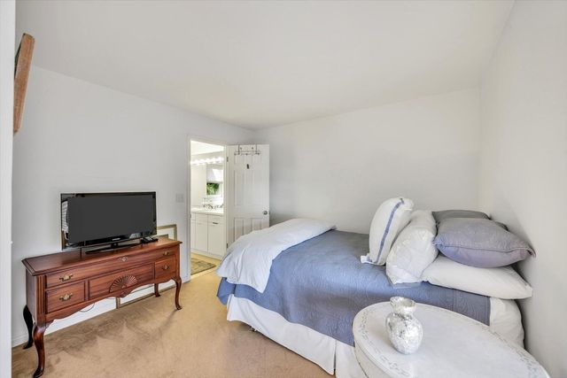 4 Bob White UNIT 4, Mashpee, MA 02649