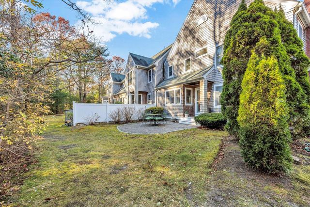 4 Bob White UNIT 4, Mashpee, MA 02649