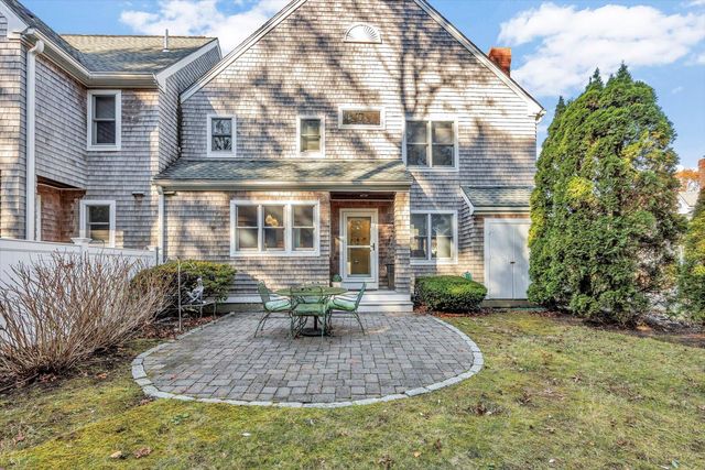 4 Bob White UNIT 4, Mashpee, MA 02649