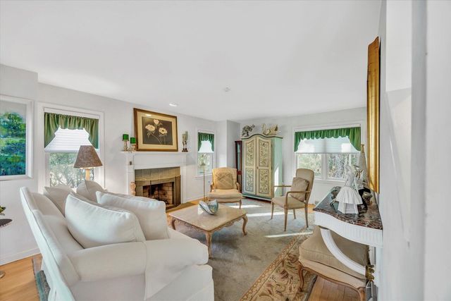 4 Bob White UNIT 4, Mashpee, MA 02649