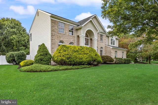 10 BROOK LN, Lumberton, NJ 08048