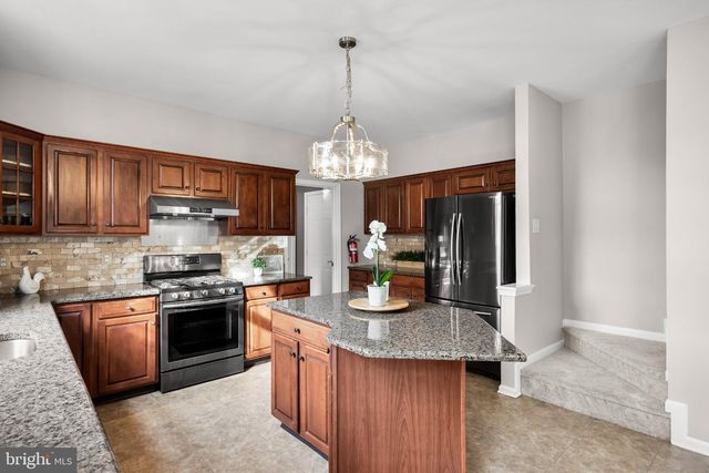 10 BROOK LN, Lumberton, NJ 08048