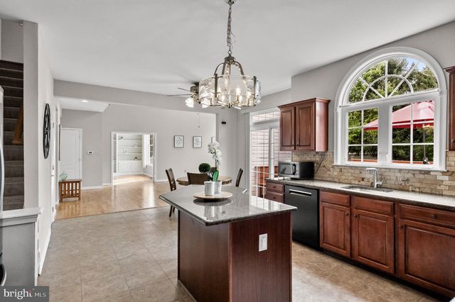 10 BROOK LN, Lumberton, NJ 08048