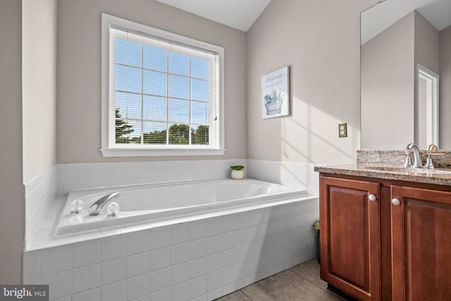 10 BROOK LN, Lumberton, NJ 08048