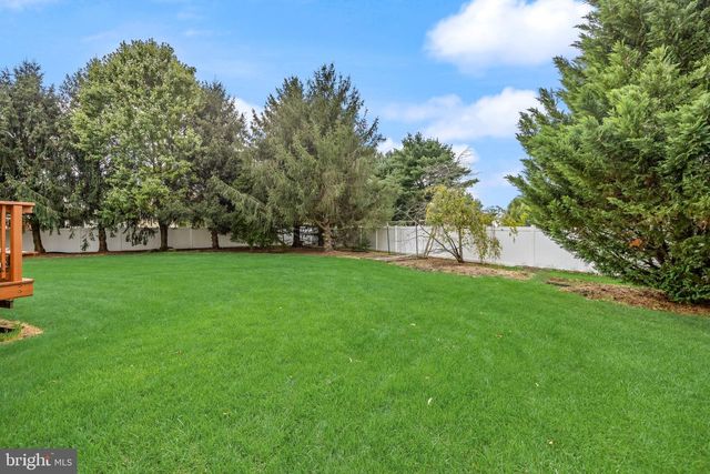 10 BROOK LN, Lumberton, NJ 08048