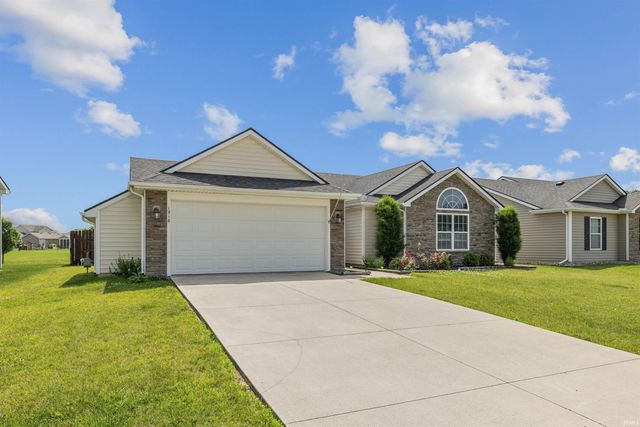 1918 Sonnet Cove, Fort Wayne, IN 46818