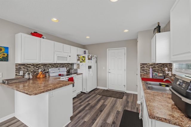 1918 Sonnet Cove, Fort Wayne, IN 46818