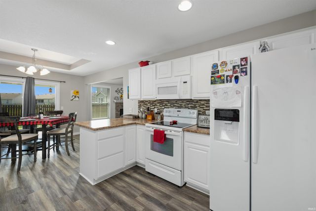 1918 Sonnet Cove, Fort Wayne, IN 46818