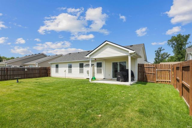 1918 Sonnet Cove, Fort Wayne, IN 46818