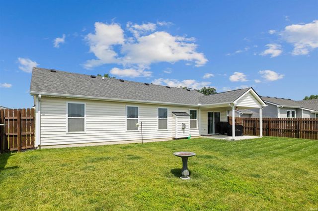 1918 Sonnet Cove, Fort Wayne, IN 46818