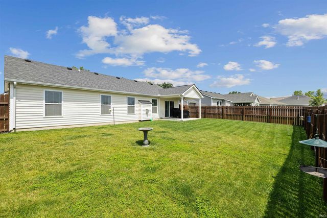 1918 Sonnet Cove, Fort Wayne, IN 46818