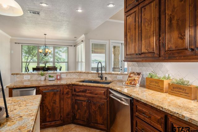 104 Crepe Myrtle, Corsicana, TX 75109