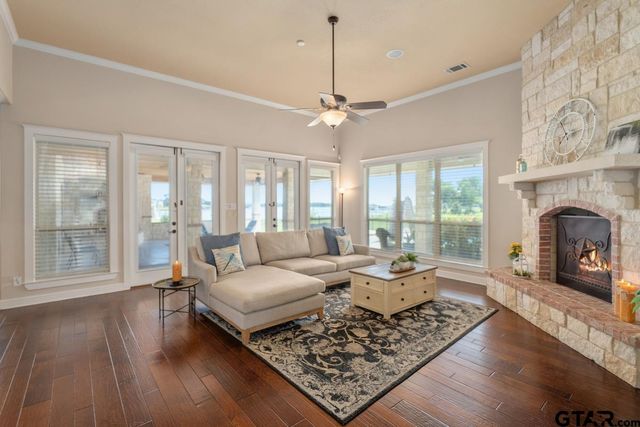 104 Crepe Myrtle, Corsicana, TX 75109