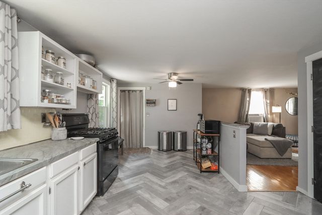 41 Rosedale Ave, Springfield, MA 01128