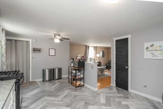 41 Rosedale Ave, Springfield, MA 01128