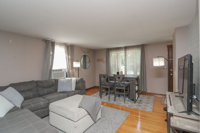 41 Rosedale Ave, Springfield, MA 01128