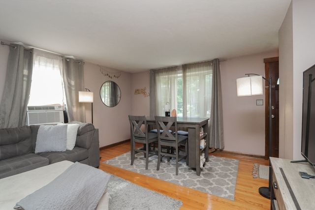 41 Rosedale Ave, Springfield, MA 01128