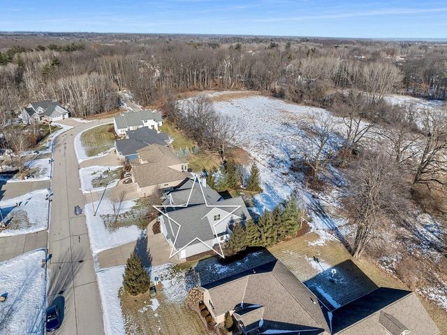905 RED FOX DRIVE, Green Bay, WI 54313