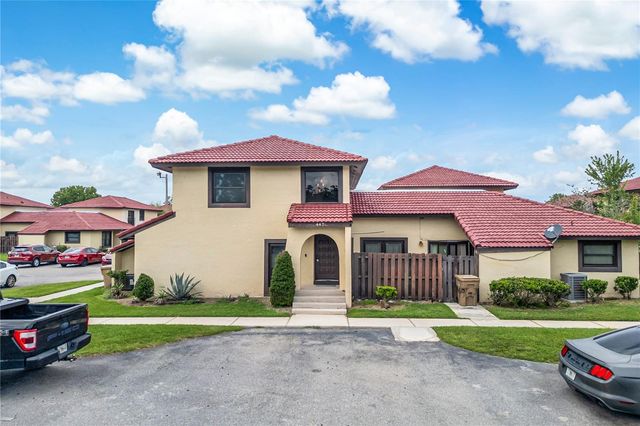 447 HUNTER CIRCLE, Kissimmee, FL 34758