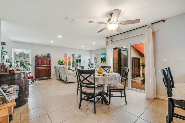 447 HUNTER CIRCLE, Kissimmee, FL 34758