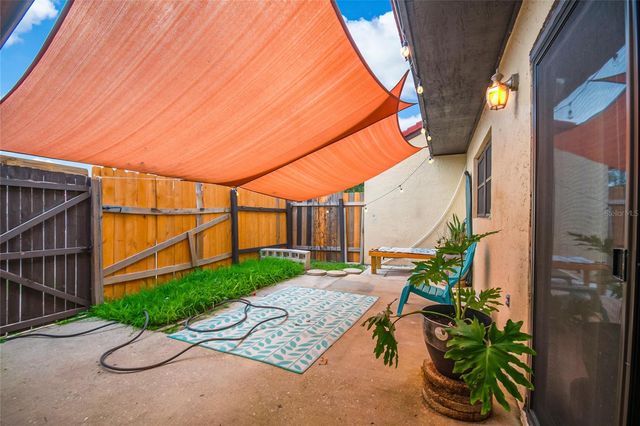 447 HUNTER CIRCLE, Kissimmee, FL 34758