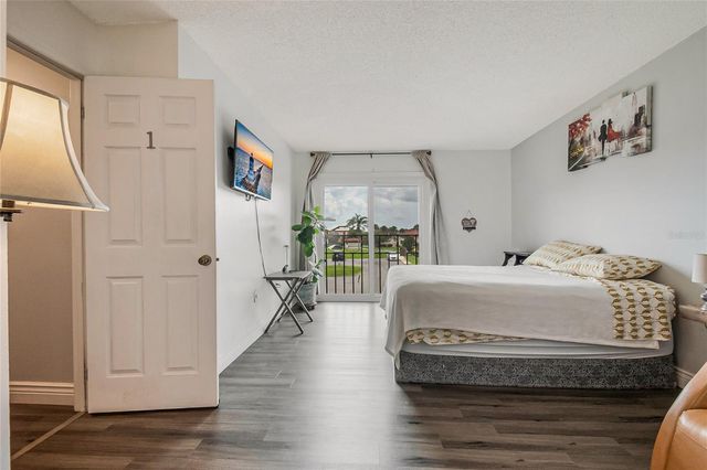 447 HUNTER CIRCLE, Kissimmee, FL 34758